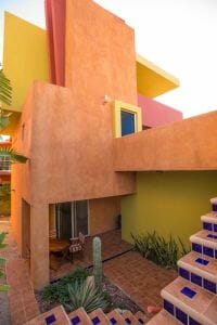 Contemporary Comfortable Home Near the Sea in Loreto Baja Sur: interior courtyard