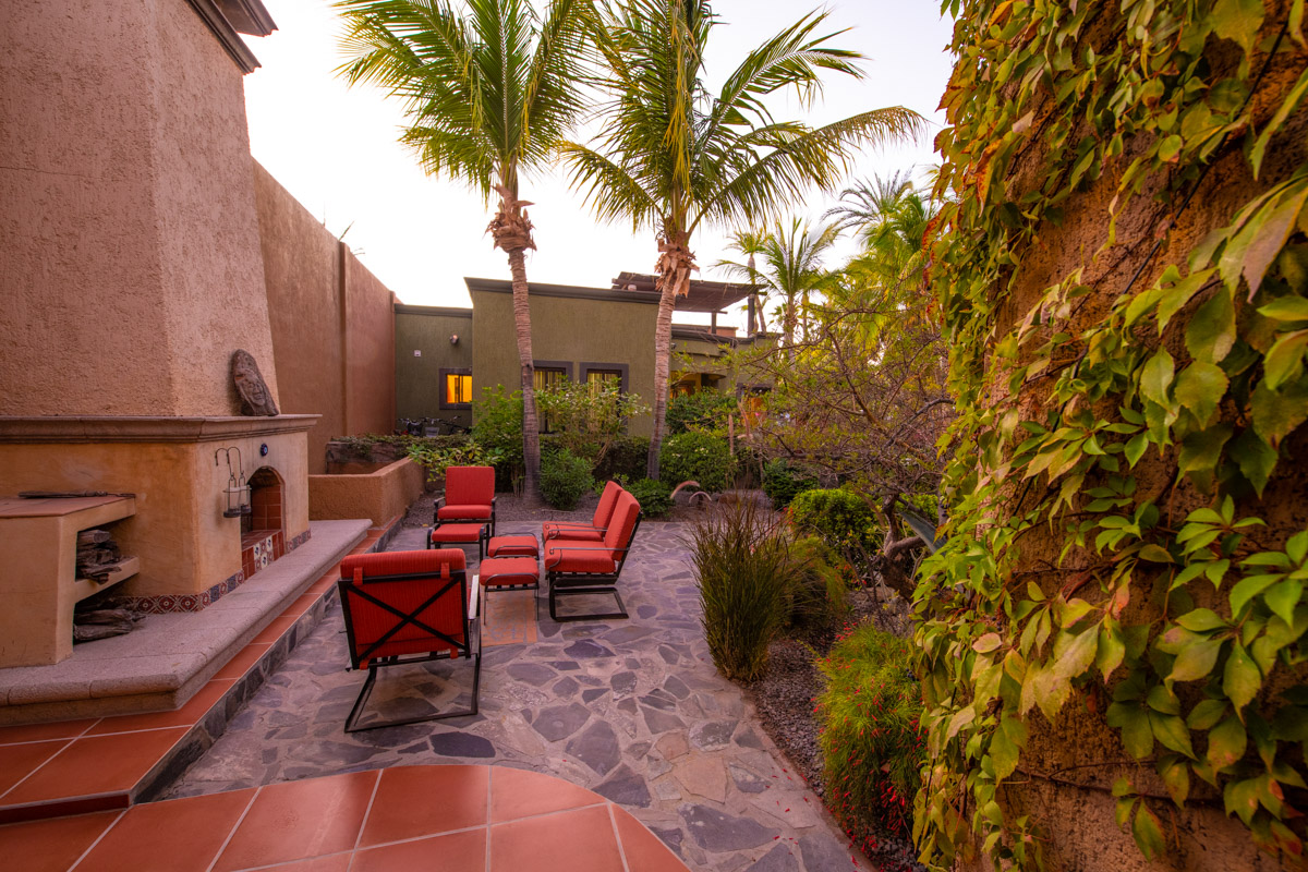 One of a Kind Colonial Home With Pool & Casita in Loreto: Casa la playa wood fire place