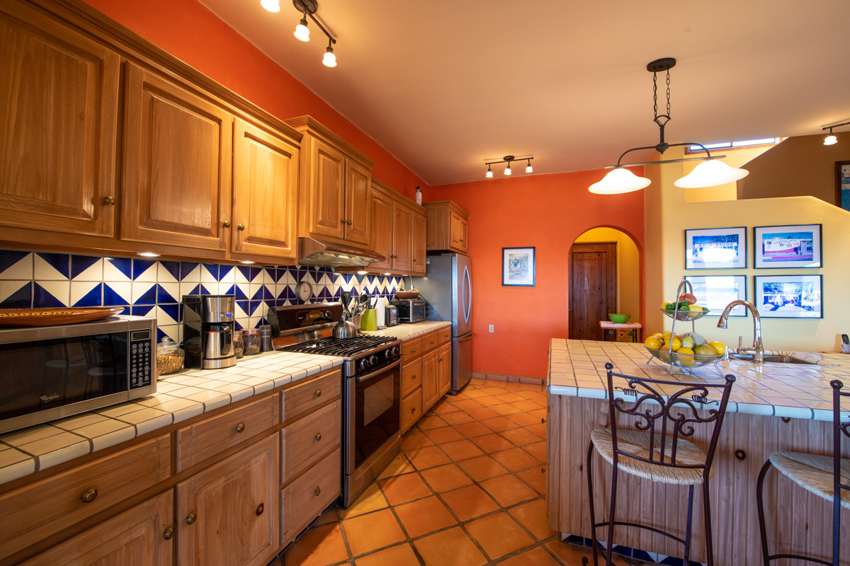 One of a Kind Colonial Home With Pool & Casita in Loreto: kitchen
