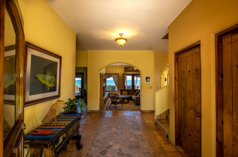 One of a Kind Colonial Home With Pool & Casita in Loreto: entry hall