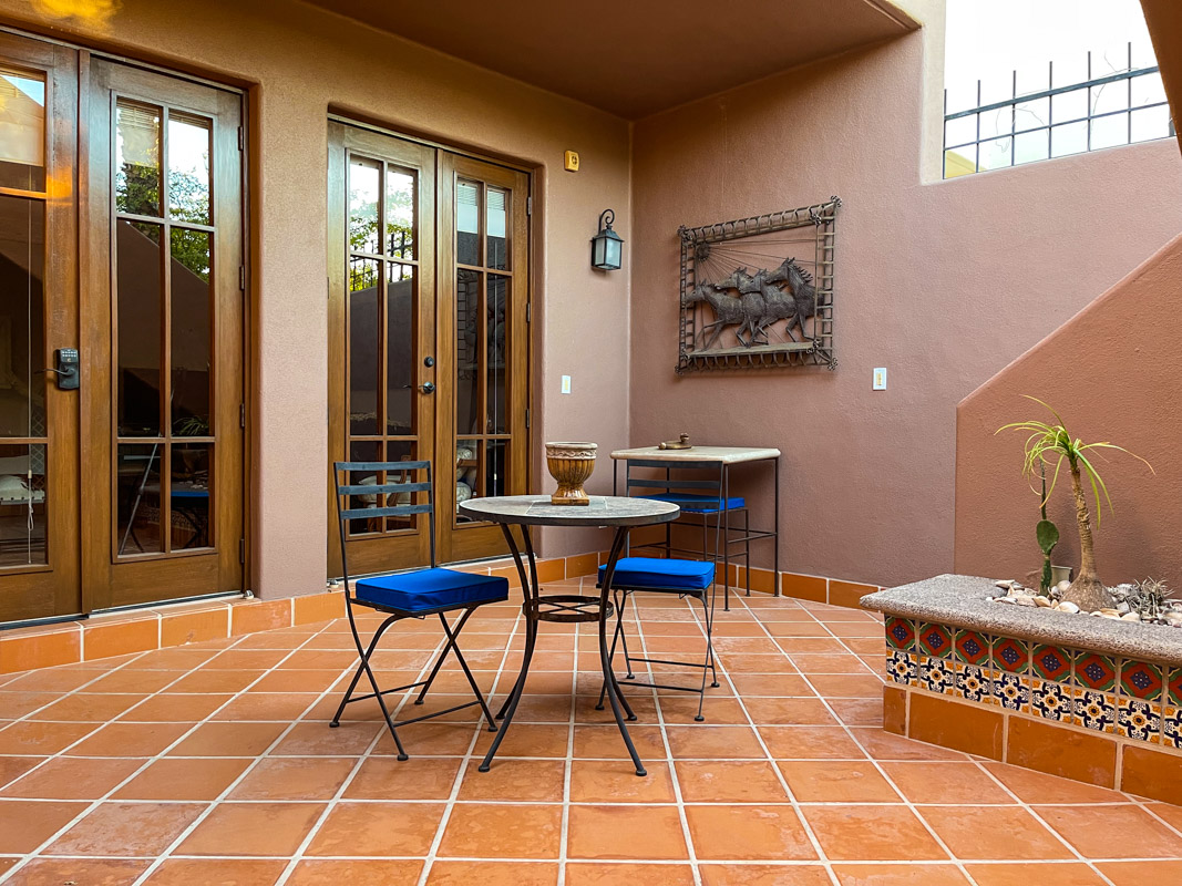 One bedroom casa in Loreto bay great mountain views from terrace: interior courtyard