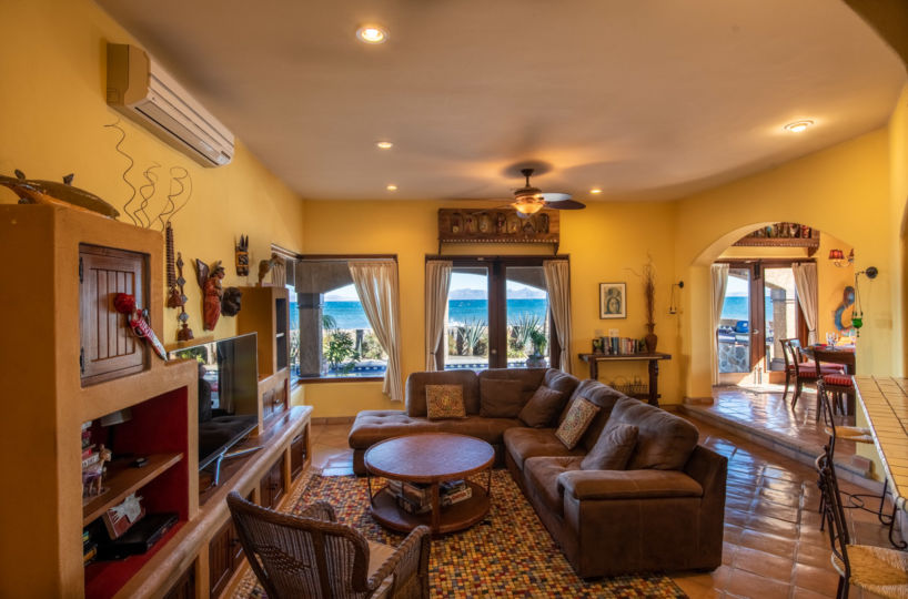 One of a Kind Colonial Home With Pool & Casita in Loreto: living room view