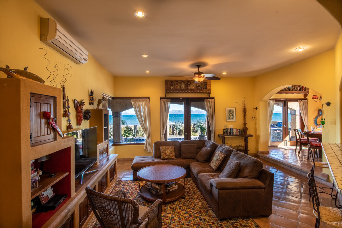 One of a Kind Colonial Home With Pool & Casita in Loreto: living room view