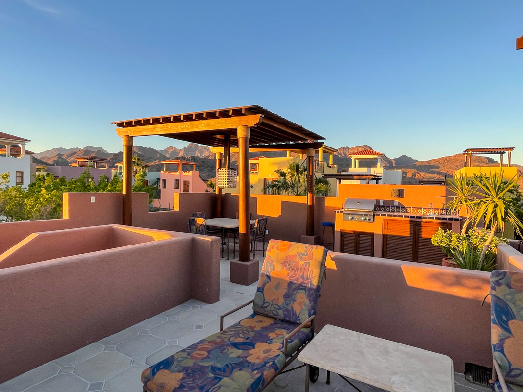 One bedroom casa in Loreto bay great mountain views from terrace: roof terrace lounges