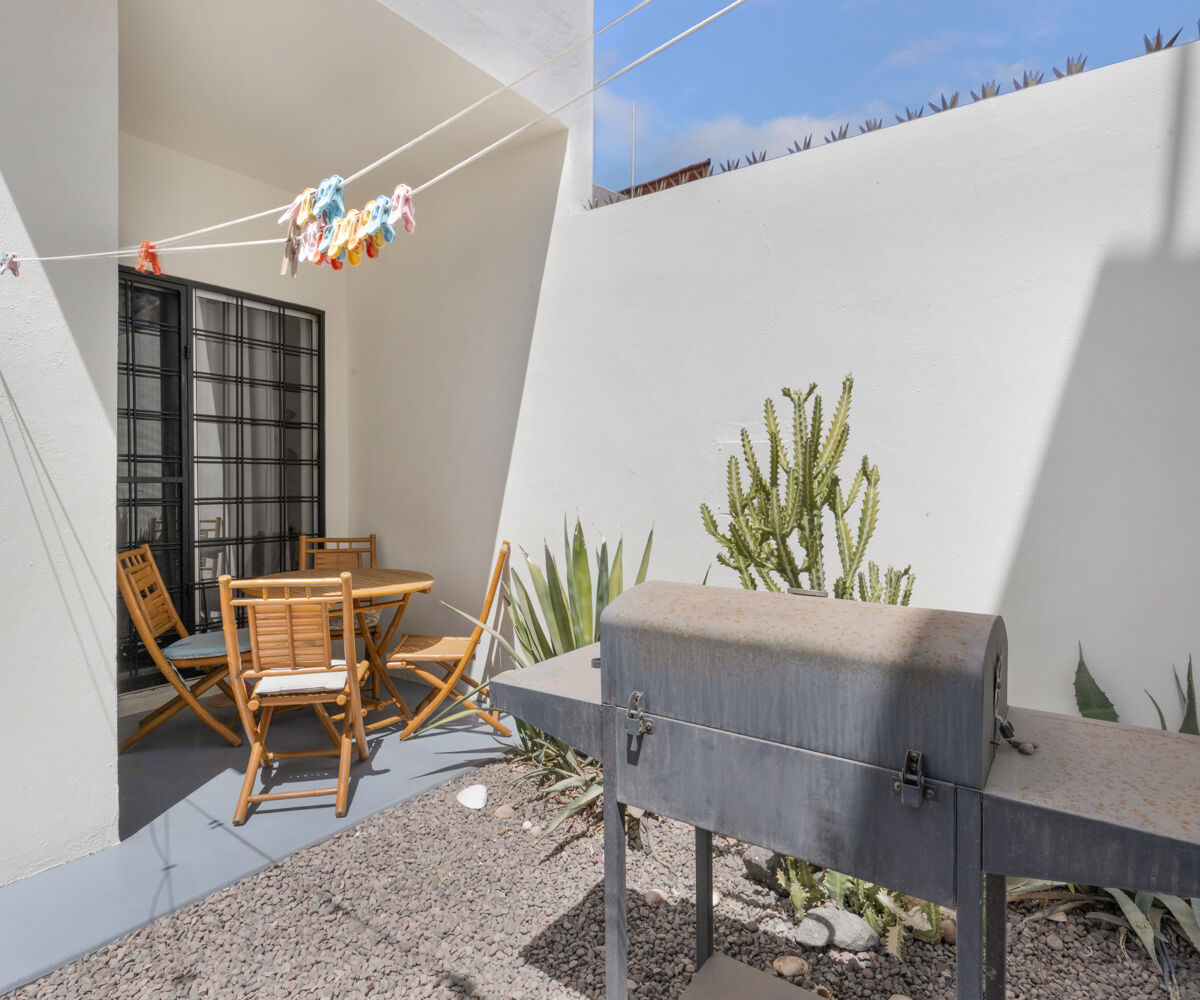 4 Apartment Complex Located Steps From The Beach In Historic Beachside Town Of Loreto, Baja Sur