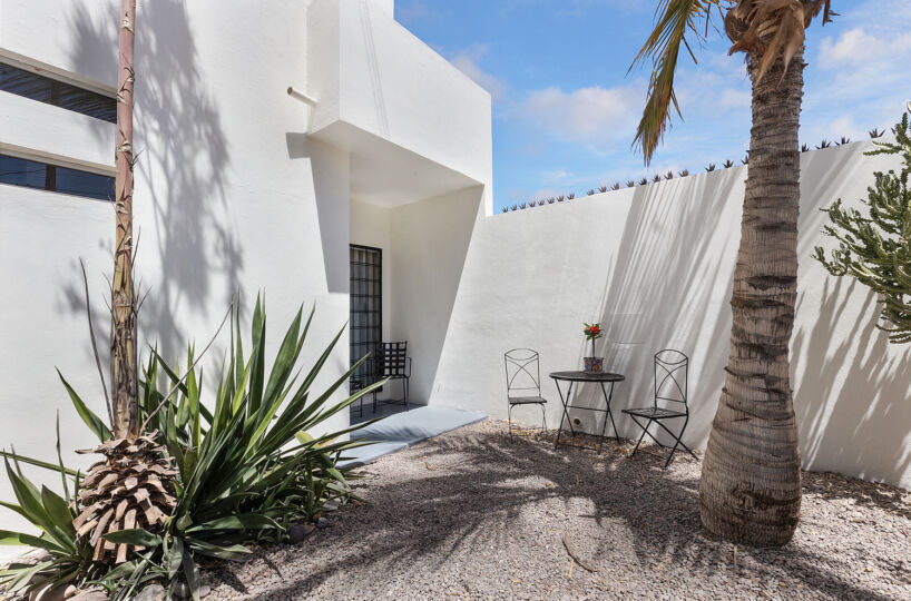 4 Apartment Complex Located Steps From The Beach In Historic Beachside Town Of Loreto, Baja Sur
