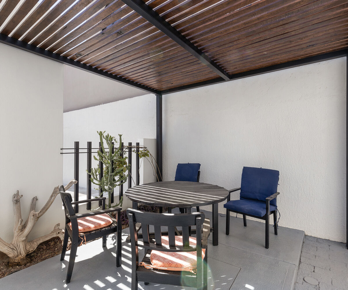 4 Apartment Complex Located Steps From The Beach In Historic Beachside Town Of Loreto, Baja Sur