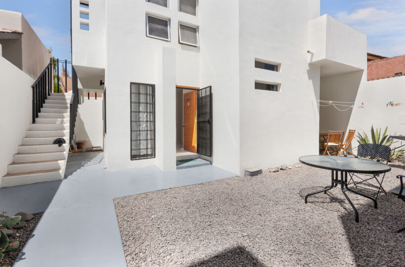 4 Apartment Complex Located Steps From The Beach In Historic Beachside Town Of Loreto, Baja Sur