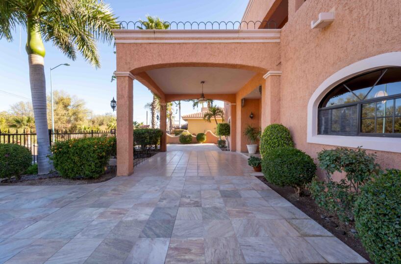Casa Família – A Luxurious 5 Bedroom Coastal Retreat On The Golf Course In Nopolo, Loreto
