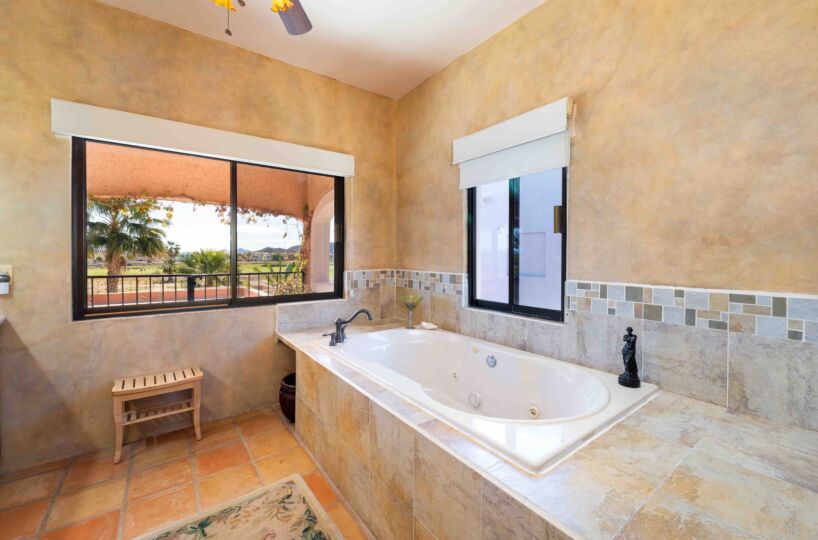 Casa Família – A Luxurious 5 Bedroom Coastal Retreat On The Golf Course In Nopolo, Loreto