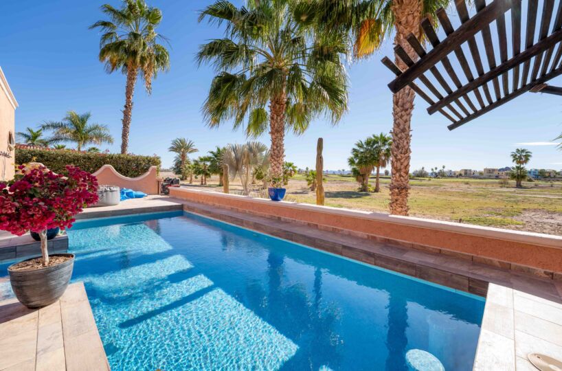 Casa Família – A Luxurious 5 Bedroom Coastal Retreat On The Golf Course In Nopolo, Loreto