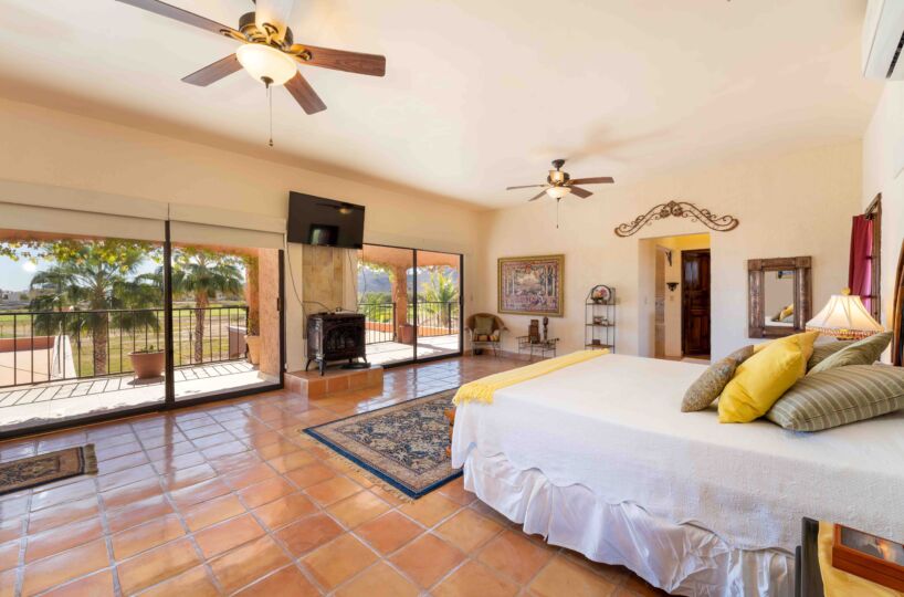 Casa Família – A Luxurious 5 Bedroom Coastal Retreat On The Golf Course In Nopolo, Loreto