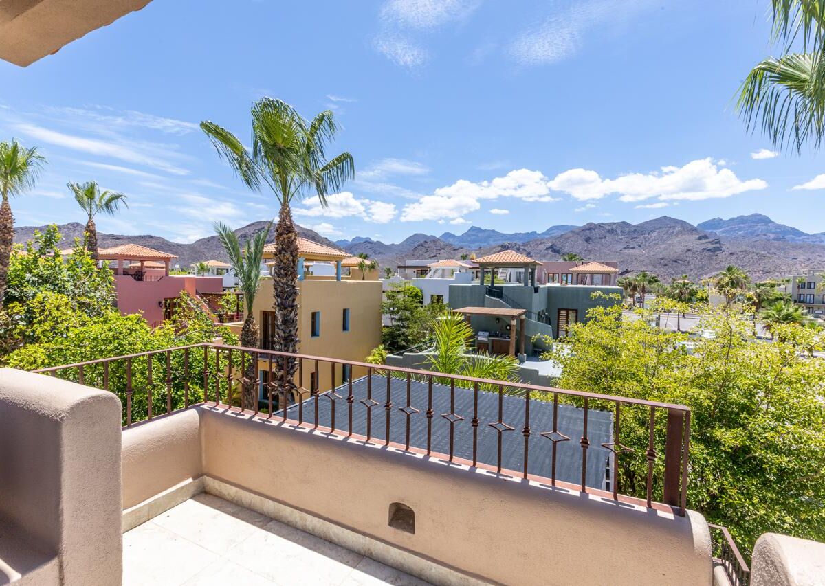AV34 beautiful Casa Encantada with Fantastic Sea of Cortez Views in Loreto Bay