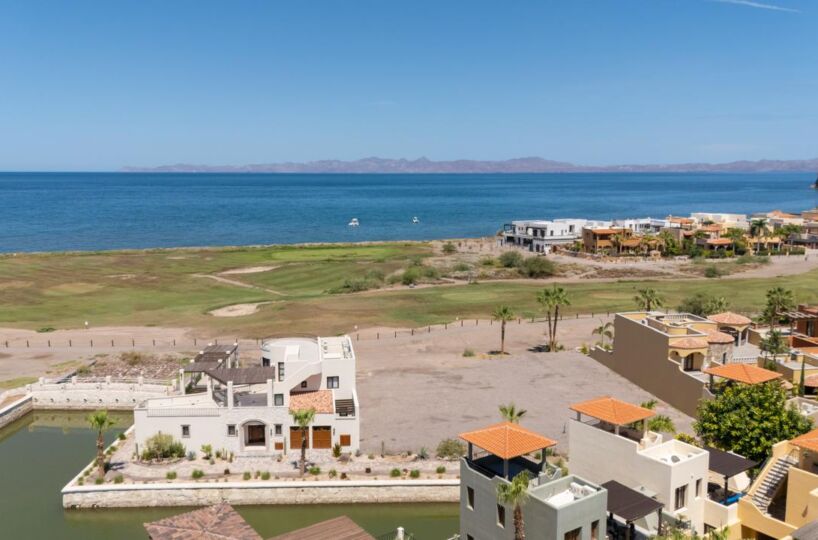 AV34 beautiful Casa Encantada with Fantastic Sea of Cortez Views in Loreto Bay