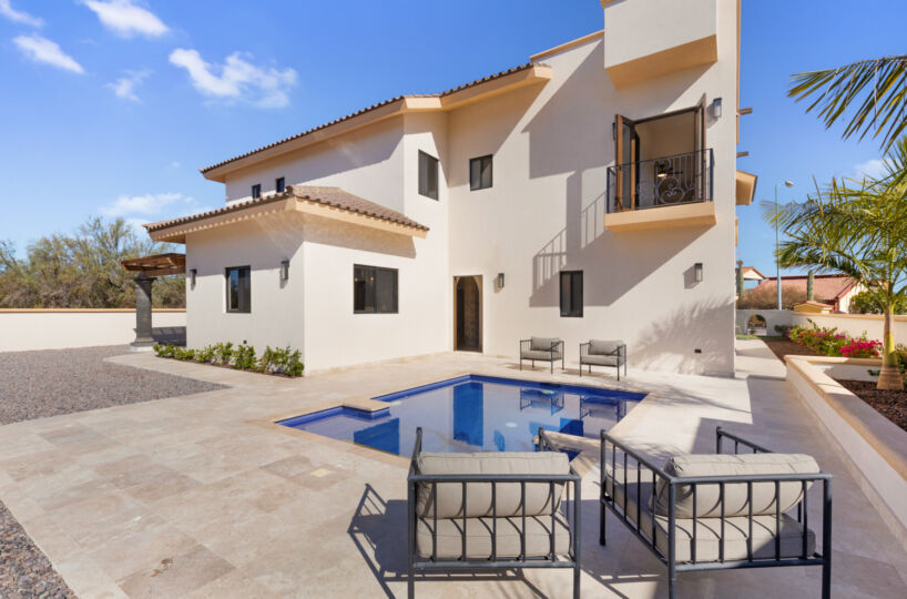 New Luxury Home With Garage And Private Pool In Nopolo, Loreto Bay