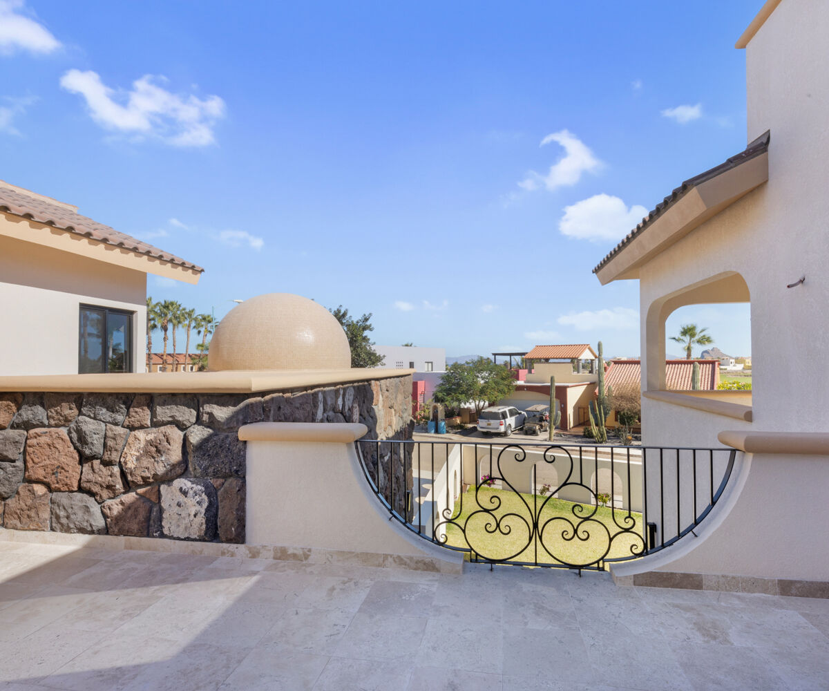 New Luxury Home With Garage And Private Pool In Nopolo, Loreto Bay