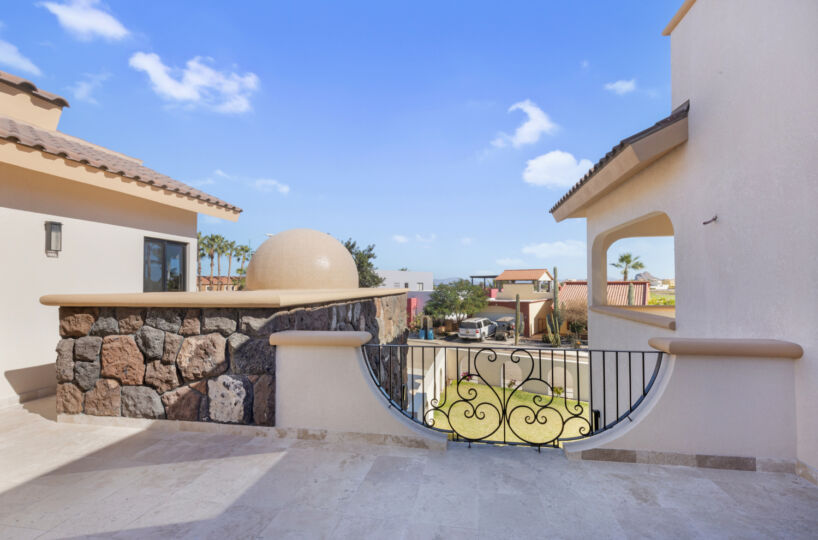 New Luxury Home With Garage And Private Pool In Nopolo, Loreto Bay
