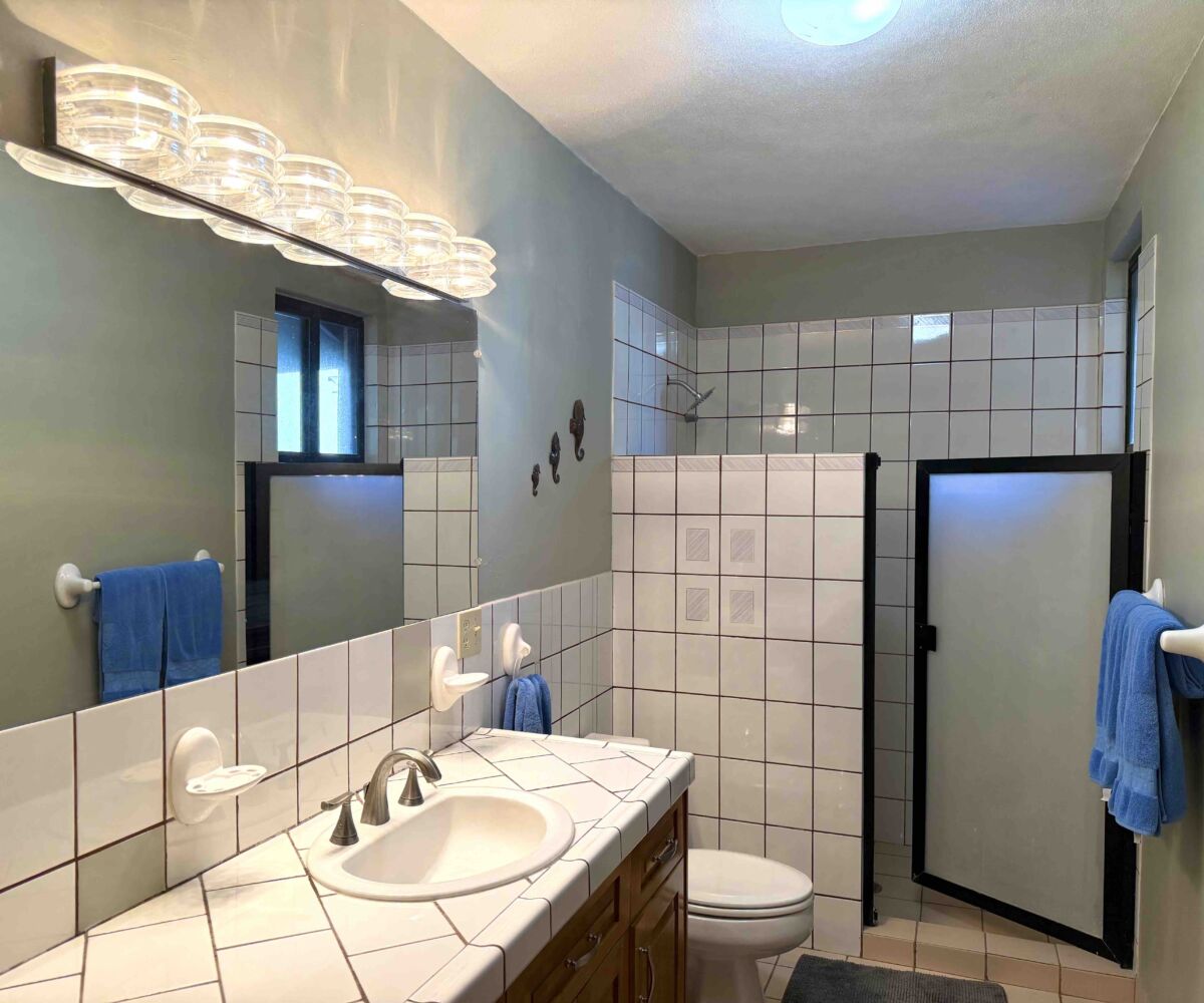 Historic Loreto Home on Rosenda Robles 4BR 5BA Mision Loreto Properties. Call Today! Mexican Cell 044 613 116 6827 ~ USA cell 530-786-4395