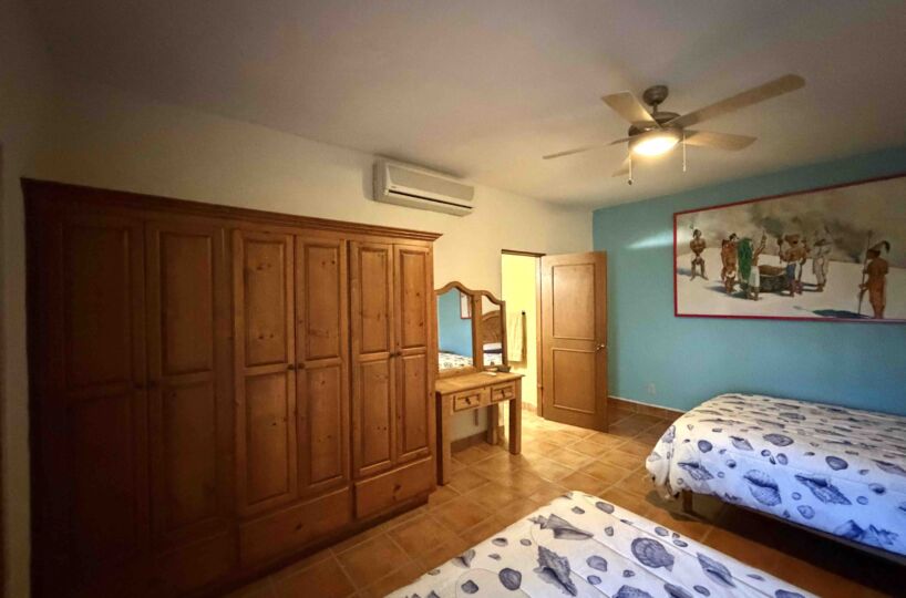 Historic Loreto Home on Rosenda Robles 4BR 5BA Mision Loreto Properties. Call Today! Mexican Cell 044 613 116 6827 ~ USA cell 530-786-4395