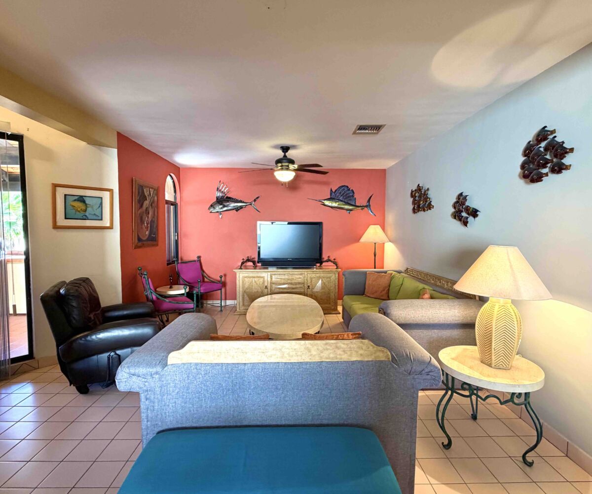 Historic Loreto Home on Rosenda Robles 4BR 5BA Mision Loreto Properties. Call Today! Mexican Cell 044 613 116 6827 ~ USA cell 530-786-4395