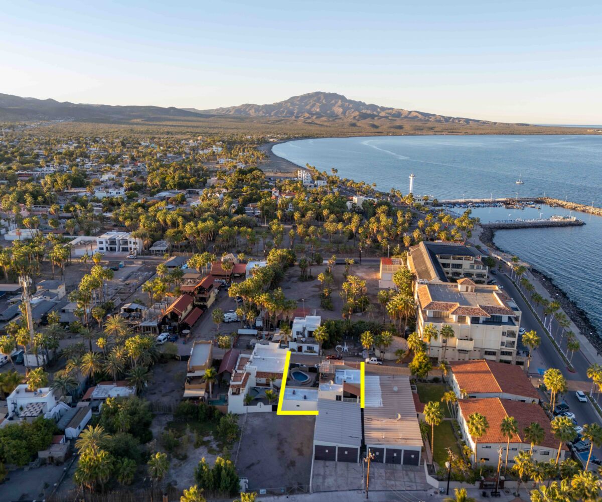 Historic Loreto Home on Rosenda Robles 4BR 5BA Mision Loreto Properties. Call Today! Mexican Cell 044 613 116 6827 ~ USA cell 530-786-4395