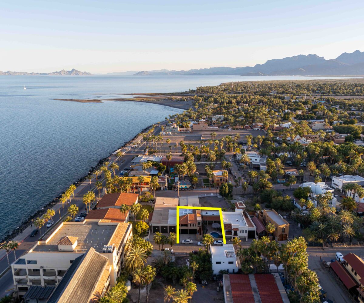 Historic Loreto Home on Rosenda Robles 4BR 5BA Mision Loreto Properties. Call Today! Mexican Cell 044 613 116 6827 ~ USA cell 530-786-4395