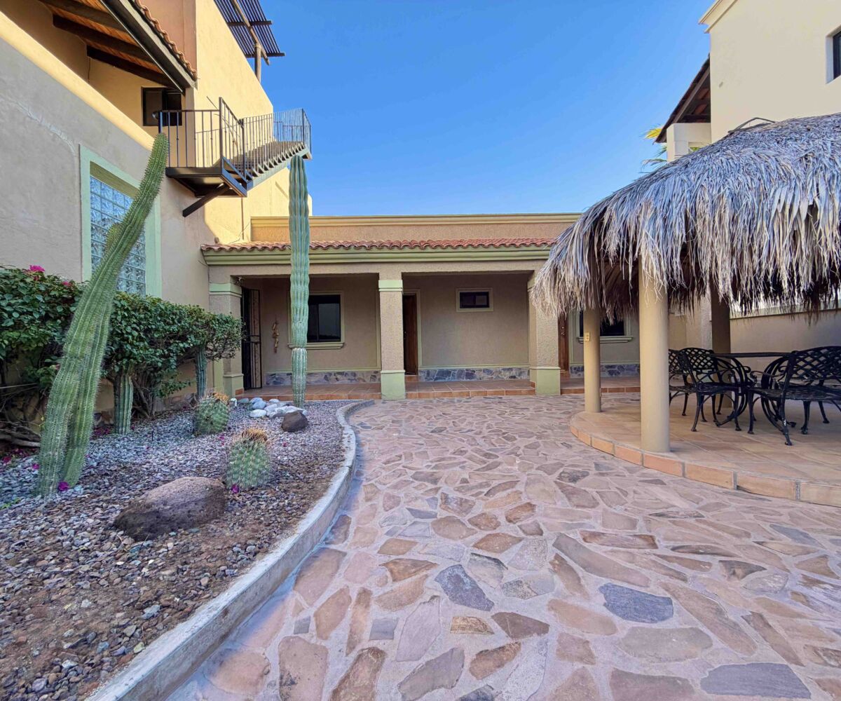 Historic Loreto Home on Rosenda Robles 4BR 5BA Mision Loreto Properties. Call Today! Mexican Cell 044 613 116 6827 ~ USA cell 530-786-4395