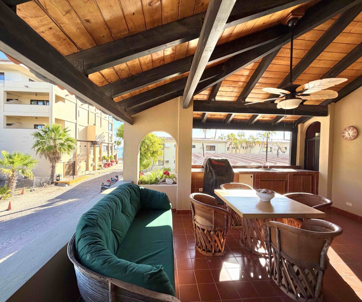 Historic Loreto Home on Rosenda Robles 4BR 5BA Mision Loreto Properties. Call Today! Mexican Cell 044 613 116 6827 ~ USA cell 530-786-4395