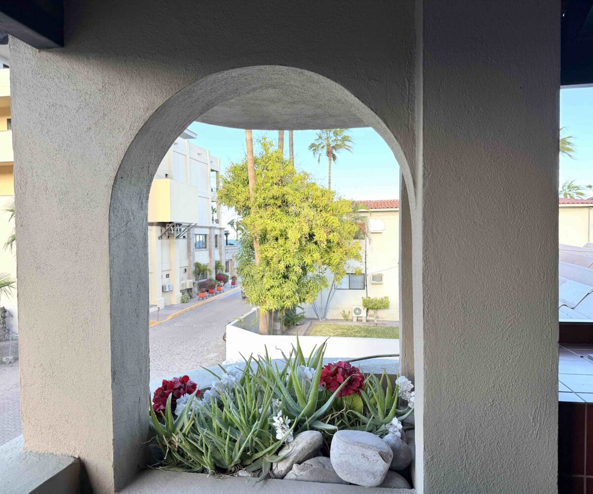 Historic Loreto Home on Rosenda Robles 4BR 5BA Mision Loreto Properties. Call Today! Mexican Cell 044 613 116 6827 ~ USA cell 530-786-4395
