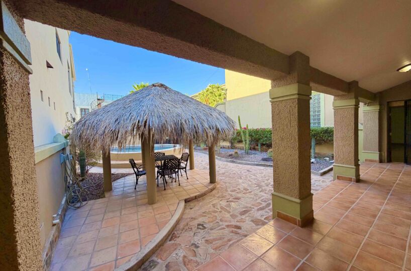 Historic Loreto Home on Rosenda Robles 4BR 5BA Mision Loreto Properties. Call Today! Mexican Cell 044 613 116 6827 ~ USA cell 530-786-4395