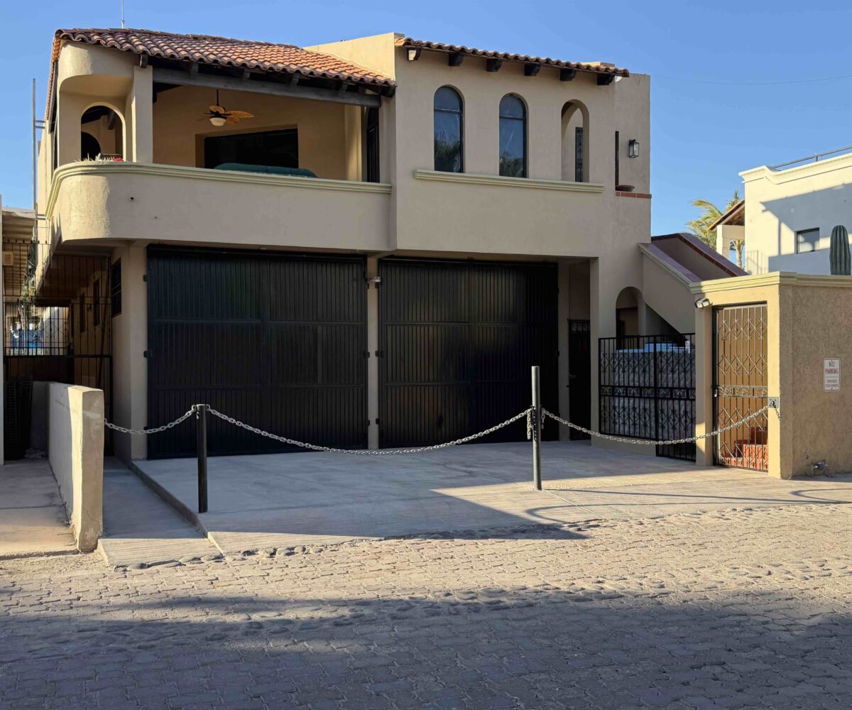 Historic Loreto Home on Rosenda Robles 4BR 5BA Mision Loreto Properties. Call Today! Mexican Cell 044 613 116 6827 ~ USA cell 530-786-4395