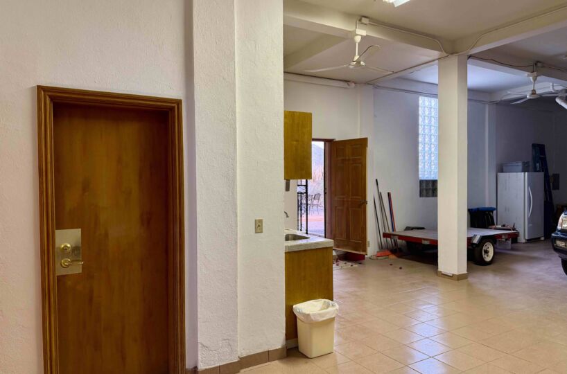 Historic Loreto Home on Rosenda Robles 4BR 5BA Mision Loreto Properties. Call Today! Mexican Cell 044 613 116 6827 ~ USA cell 530-786-4395