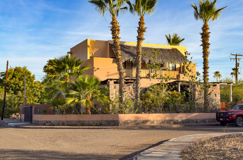 Artist desert retreat close to the sea in Loreto Baja Sur: Mision Loreto Properties. Call Today! ~ USA cell 530-786-4395